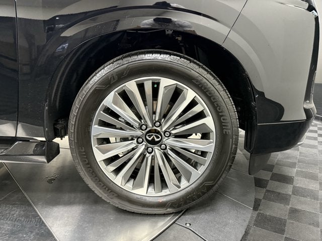 2027 INFINITI QX80 Luxe 2WD