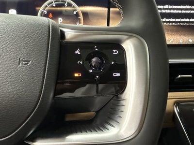 2027 INFINITI QX80 Luxe 4WD