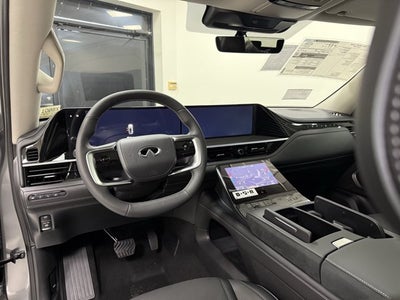 2027 INFINITI QX80 Luxe 4WD