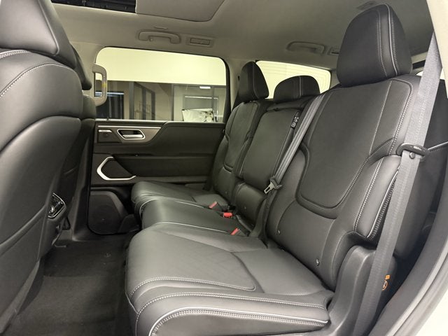 2027 INFINITI QX80 Luxe 2WD