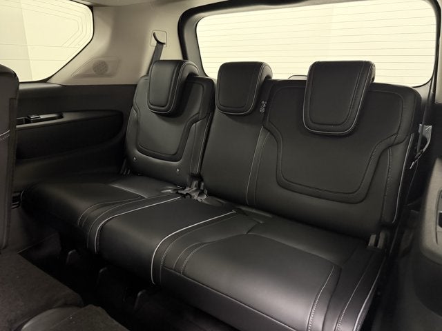 2027 INFINITI QX80 Luxe 2WD