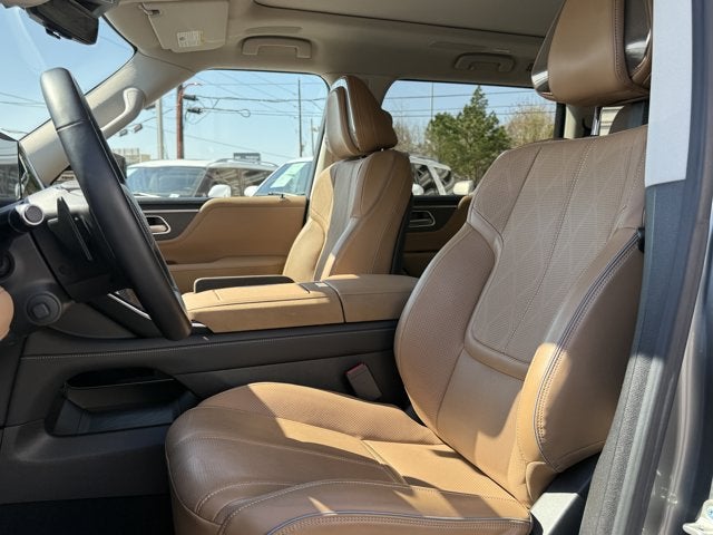 2025 INFINITI QX80 Sensory 4WD