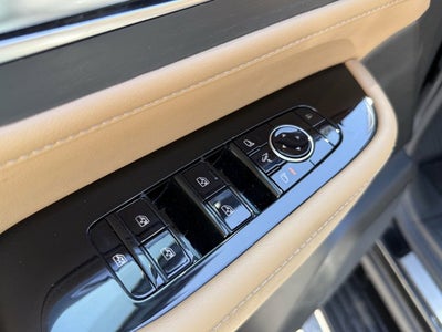 2025 INFINITI QX80 Sensory 4WD