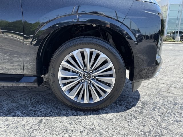 2025 INFINITI QX80 Sensory 4WD
