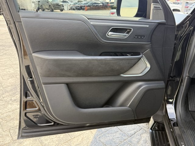 2025 INFINITI QX80 Sensory 4WD