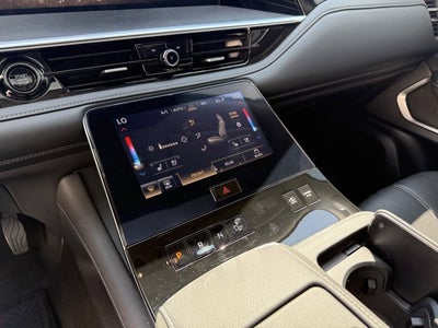 2025 INFINITI QX80 Sensory 4WD