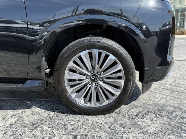 2025 INFINITI QX80 Sensory 4WD