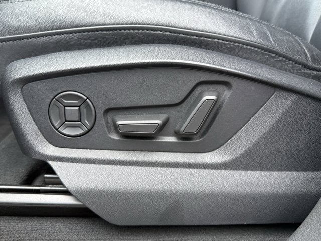 2023 Audi Q7 Premium Plus