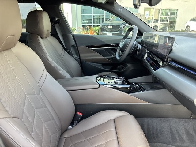 2024 BMW 5 Series 530i