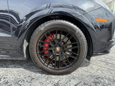2022 Porsche Cayenne GTS