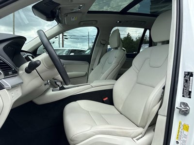 2021 Volvo XC90 Momentum