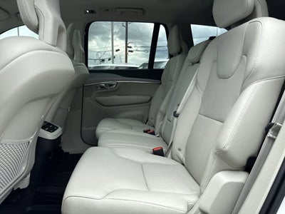 2021 Volvo XC90 Momentum