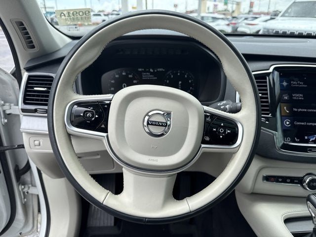 2021 Volvo XC90 Momentum