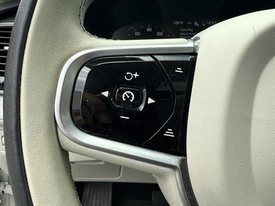 2021 Volvo XC90 Momentum