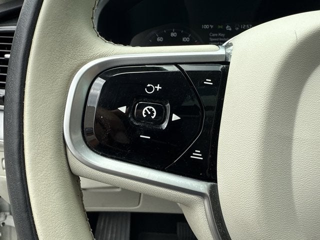 2021 Volvo XC90 Momentum