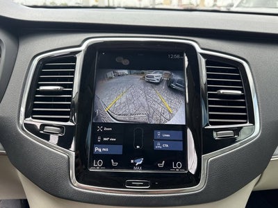 2021 Volvo XC90 Momentum