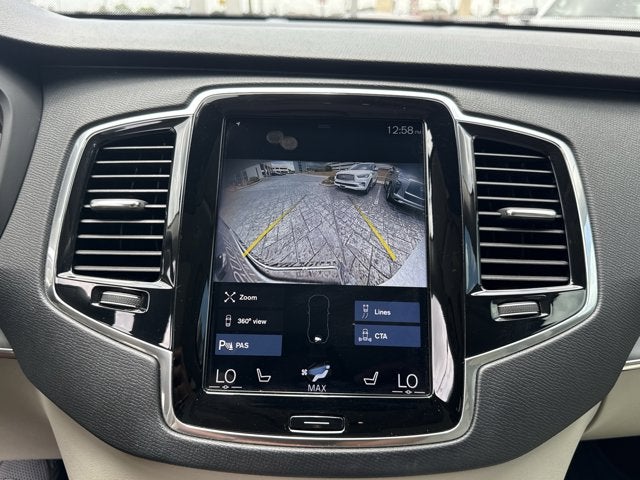 2021 Volvo XC90 Momentum