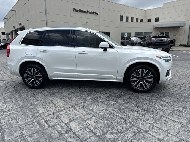 2021 Volvo XC90 Momentum