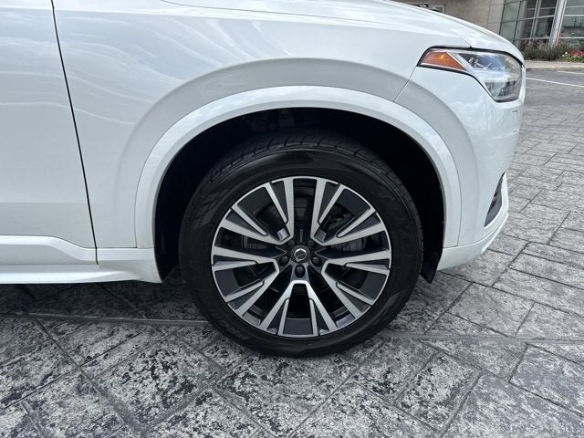 2021 Volvo XC90 Momentum