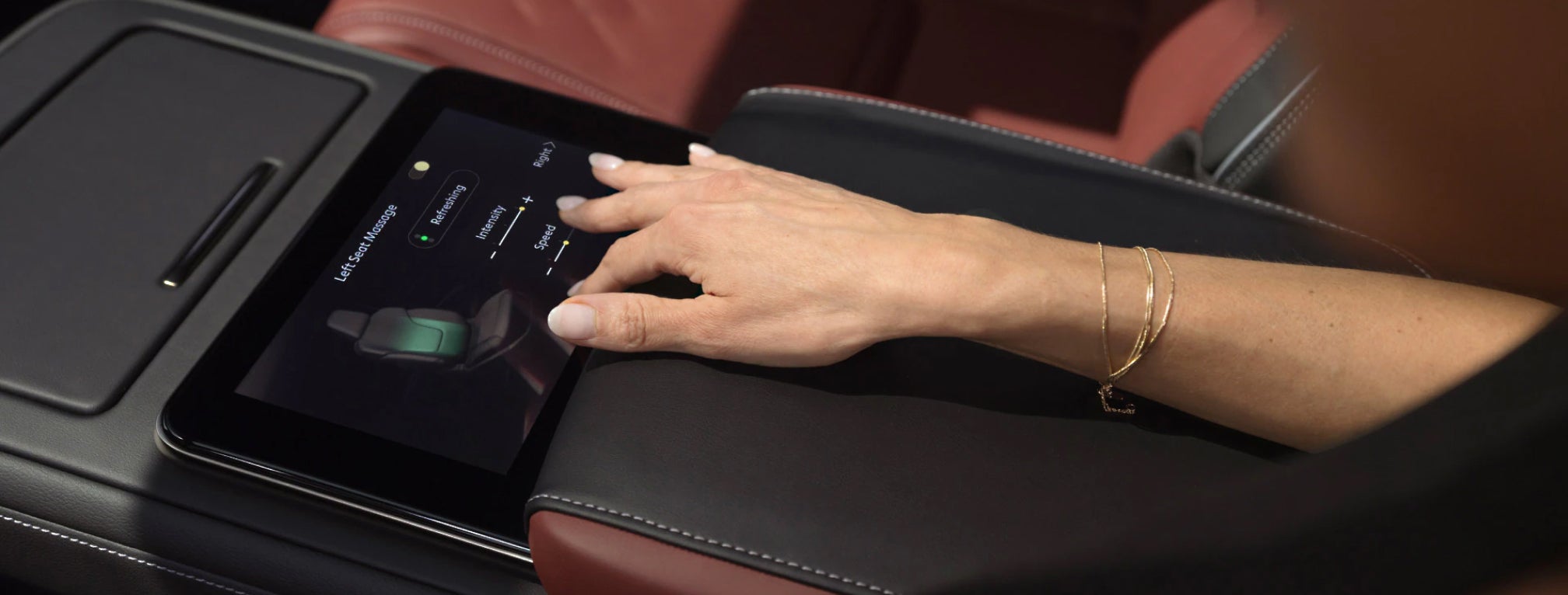 Infiniti QX80 Interior